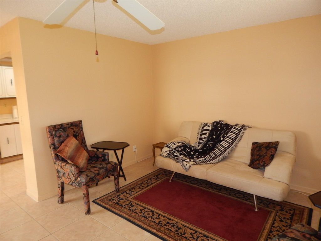 Image 8 of property listing at 393 Capri I 393, Delray Beach, FL 33484
