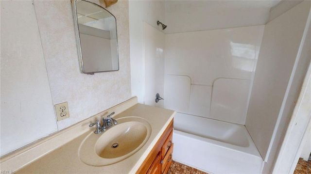 1913 Bay AVE, Hampton, VA 23661