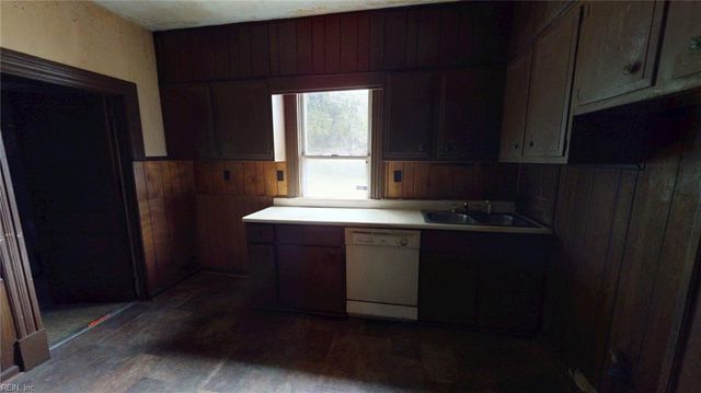 1913 Bay AVE, Hampton, VA 23661