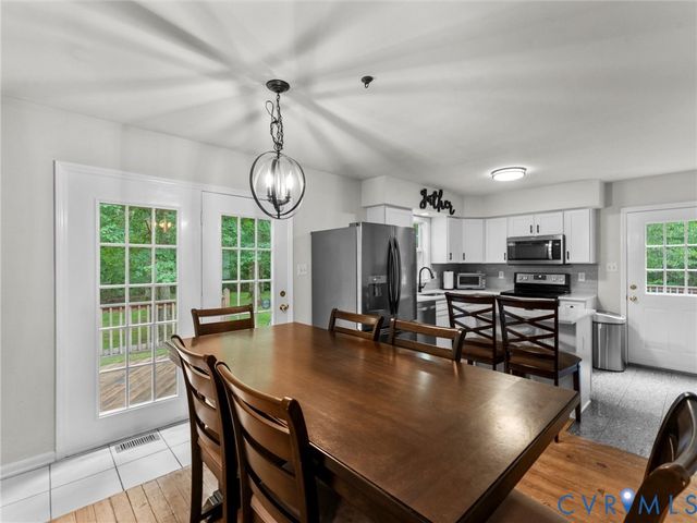 10130 Coalboro Rd, Chesterfield, VA 23838