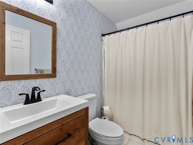 10130 Coalboro Rd, Chesterfield, VA 23838