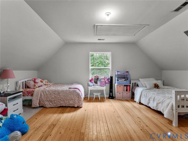 10130 Coalboro Rd, Chesterfield, VA 23838