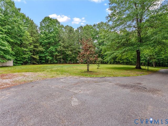 10130 Coalboro Rd, Chesterfield, VA 23838