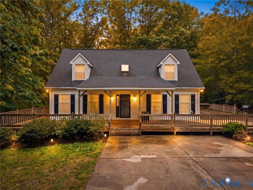 10130 Coalboro Rd, Chesterfield, VA 23838