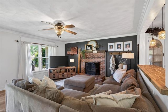 704 Ravenstone CT, Chesapeake, VA 23322