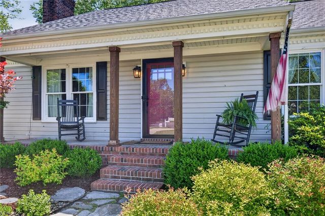 704 Ravenstone CT, Chesapeake, VA 23322