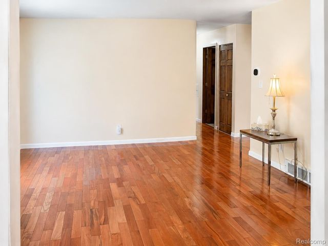 19280 Magnolia Parkway, Southfield, MI 48075