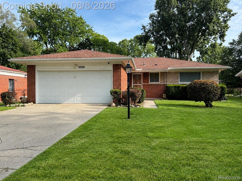 19280 Magnolia Parkway, Southfield, MI 48075