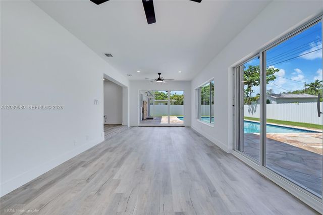 6250 SW 62 Pl, South Miami, FL 33143