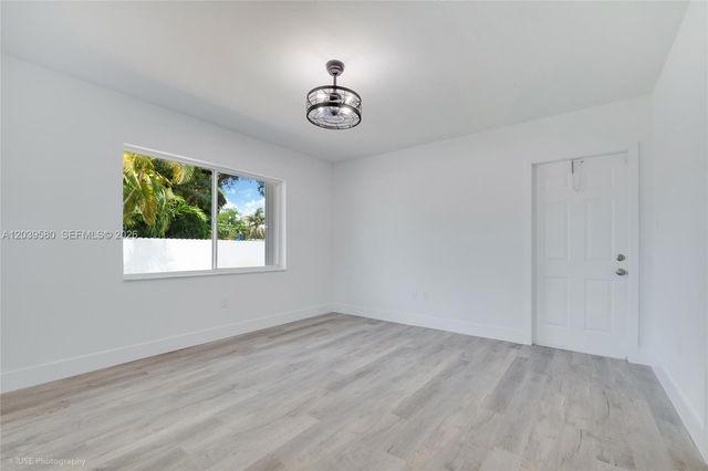 6250 SW 62 Pl, South Miami, FL 33143