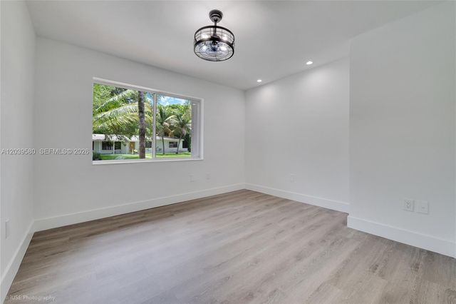 6250 SW 62 Pl, South Miami, FL 33143