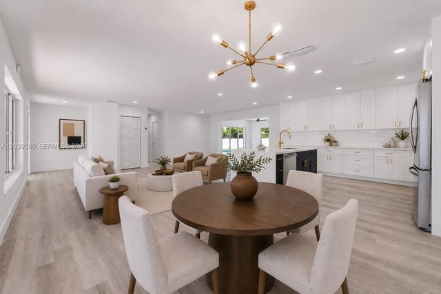 6250 SW 62 Pl, South Miami, FL 33143
