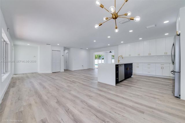 6250 SW 62 Pl, South Miami, FL 33143