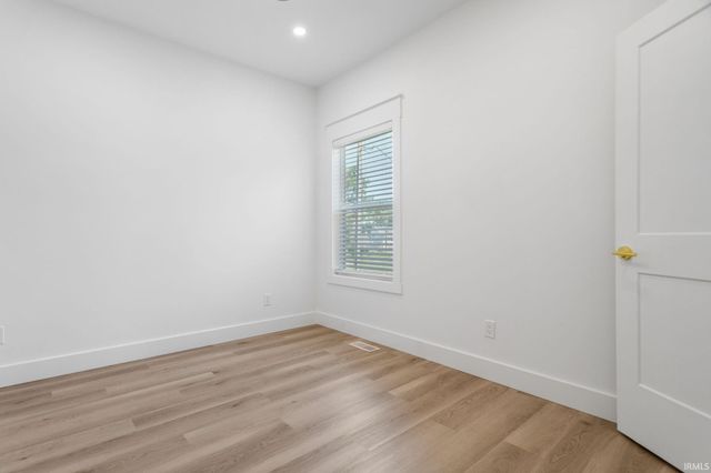 1135 Harvey Street, South Bend, IN 46616