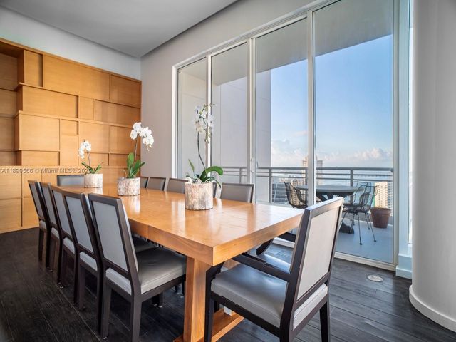 900 Brickell Key Blvd 2204, Miami, FL 33131