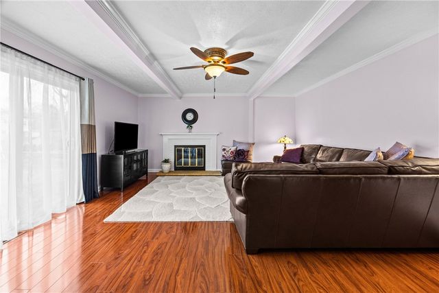 4 Putting Green Lane, Perinton, NY 14526