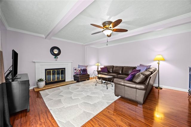 4 Putting Green Lane, Perinton, NY 14526