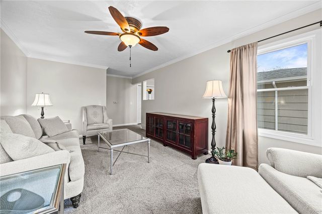 4 Putting Green Lane, Perinton, NY 14526