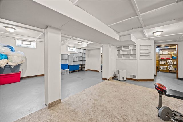 4 Putting Green Lane, Perinton, NY 14526