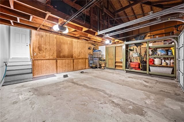 4 Putting Green Lane, Perinton, NY 14526