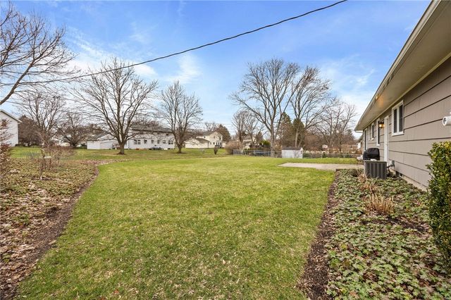 4 Putting Green Lane, Perinton, NY 14526