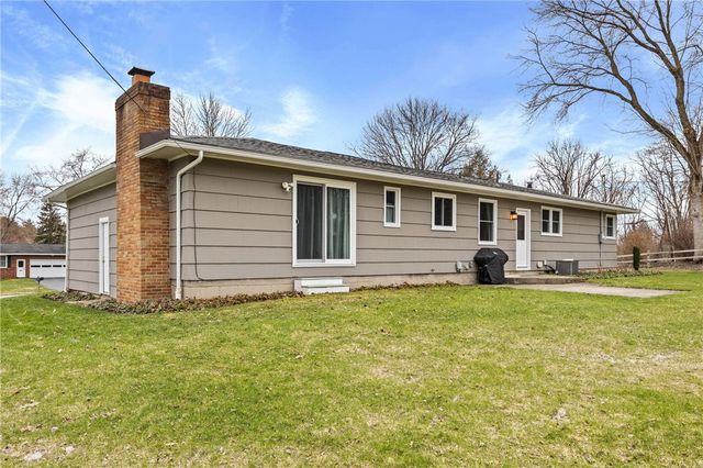 4 Putting Green Lane, Perinton, NY 14526