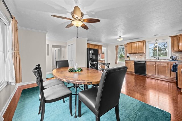 4 Putting Green Lane, Perinton, NY 14526