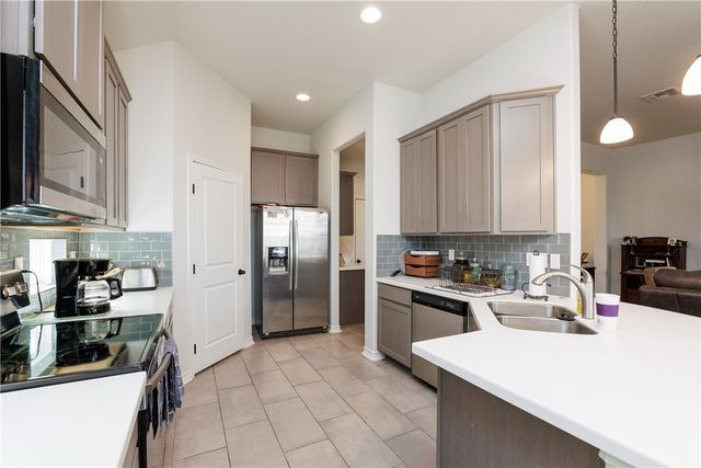 1730 Dr Ben Vela Dr, Corpus Christi, TX 78410