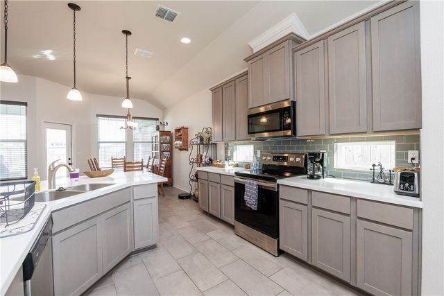 1730 Dr Ben Vela Dr, Corpus Christi, TX 78410