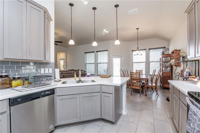 1730 Dr Ben Vela Dr, Corpus Christi, TX 78410