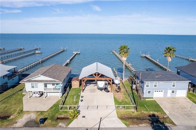668 Copano Ridge Road, Rockport, TX 78382