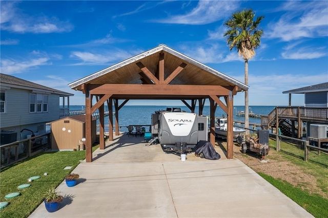 668 Copano Ridge Road, Rockport, TX 78382