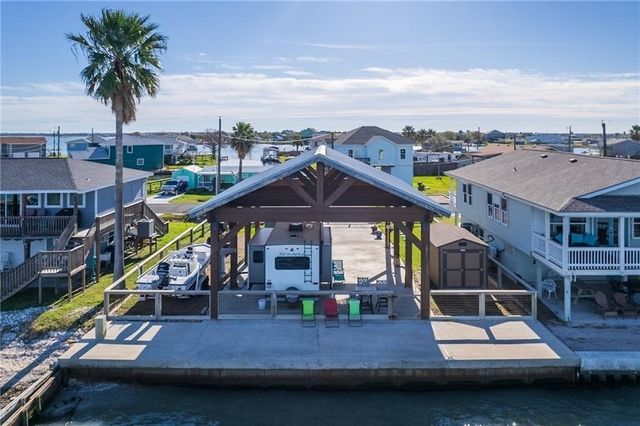 668 Copano Ridge Road, Rockport, TX 78382