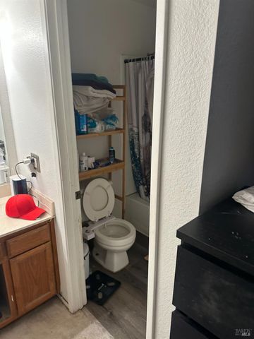2467 College Park Cir, Santa Rosa, CA 95401