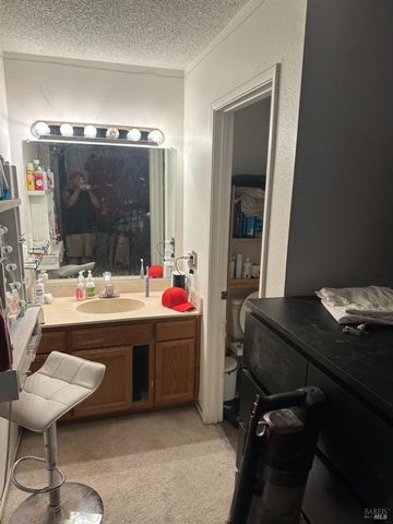 2467 College Park Cir, Santa Rosa, CA 95401