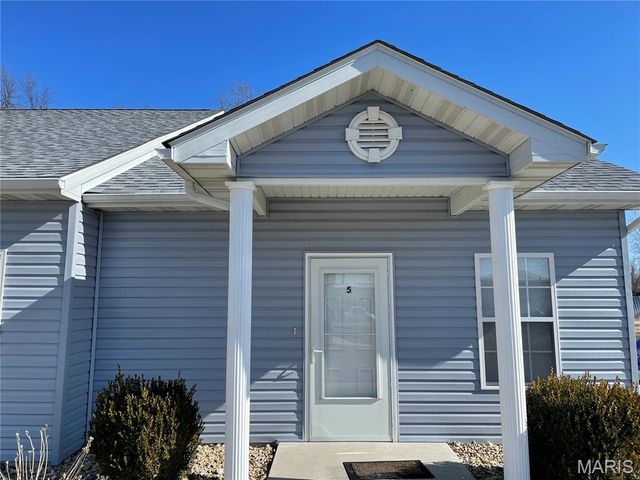 700 W Ferdon Street, Litchfield, IL 62056