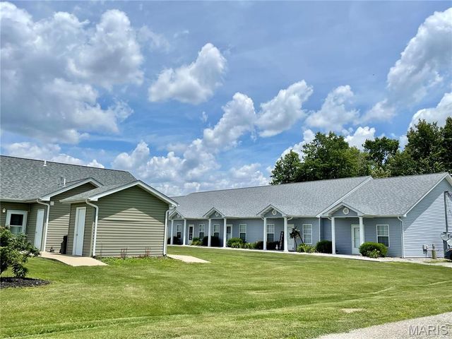 700 W Ferdon Street, Litchfield, IL 62056