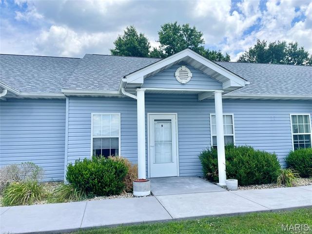 700 W Ferdon Street, Litchfield, IL 62056