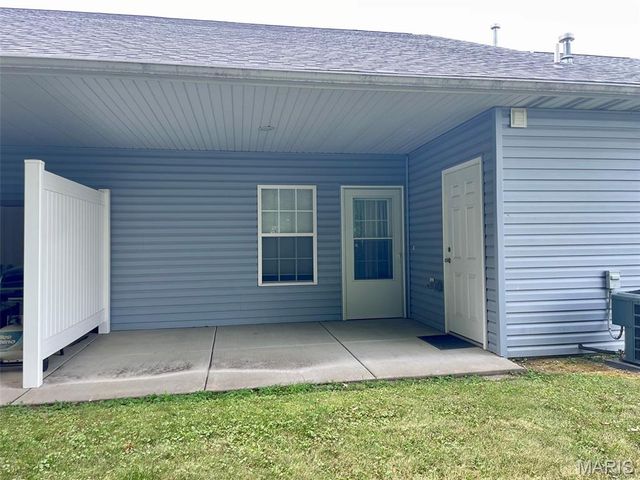 700 W Ferdon Street, Litchfield, IL 62056