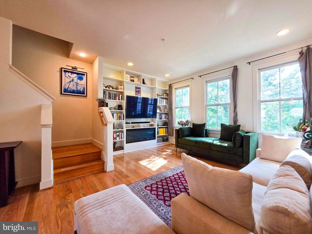 729 N ALFRED, Alexandria, VA 22314