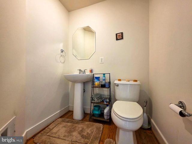 729 N ALFRED, Alexandria, VA 22314