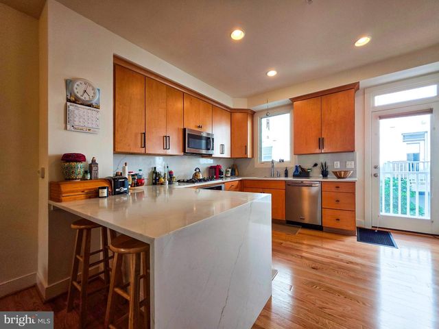 729 N ALFRED, Alexandria, VA 22314