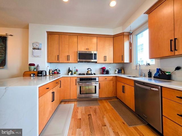729 N ALFRED, Alexandria, VA 22314