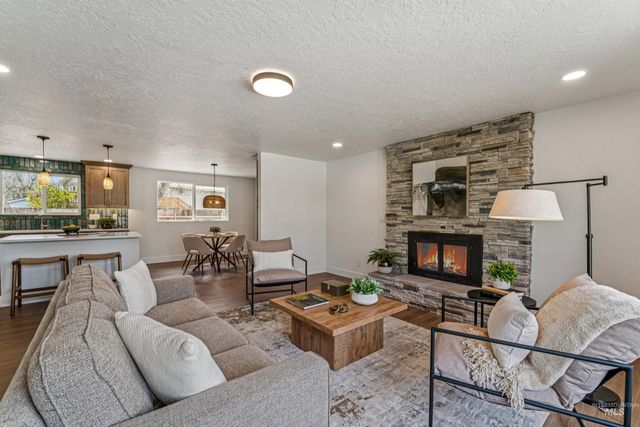 9709 W Mcmillan, Boise, ID 83704