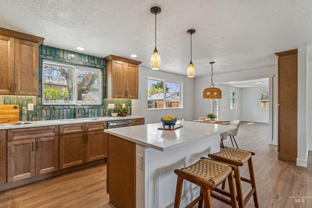 9709 W Mcmillan, Boise, ID 83704