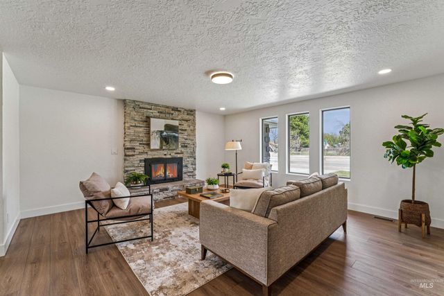 9709 W Mcmillan, Boise, ID 83704