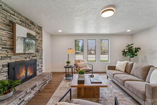 9709 W Mcmillan, Boise, ID 83704