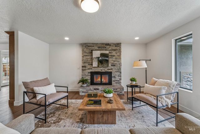 9709 W Mcmillan, Boise, ID 83704