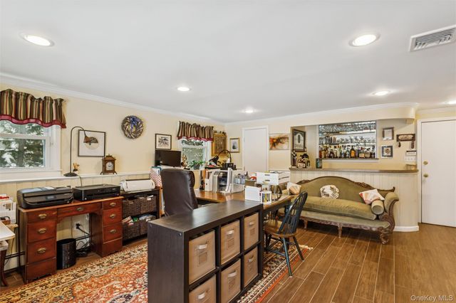 688 Hempstead Avenue, Rockville Centre, NY 11570