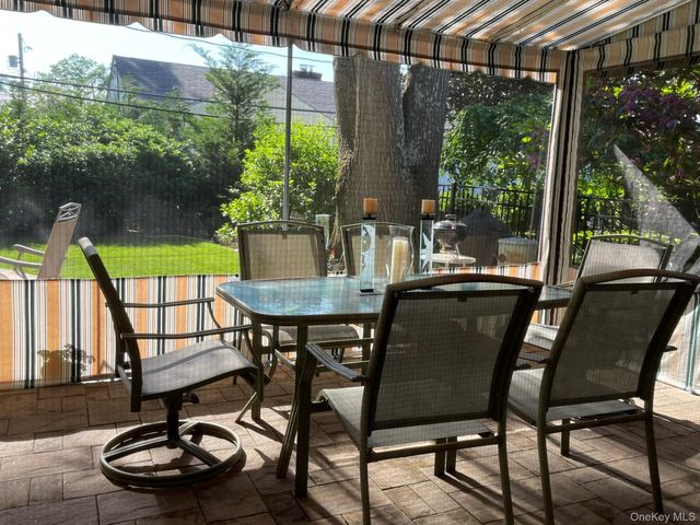 688 Hempstead Avenue, Rockville Centre, NY 11570